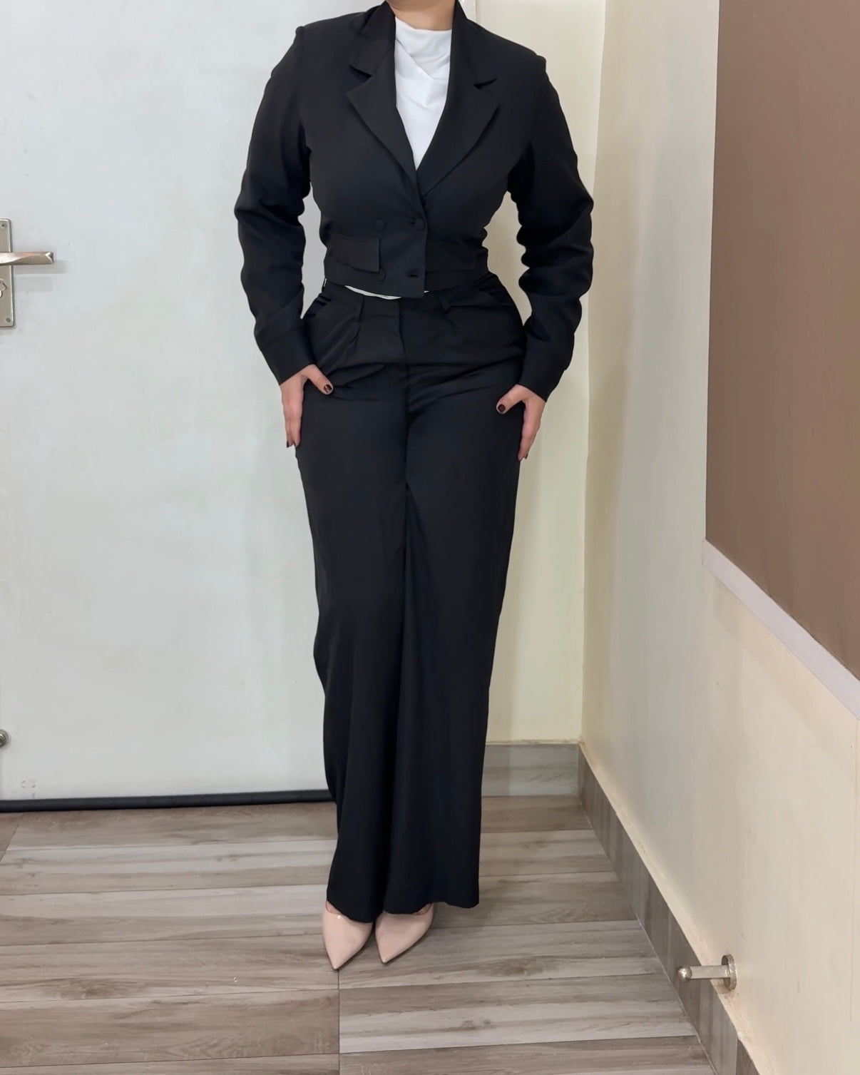 Serena Black Cropped Blazer