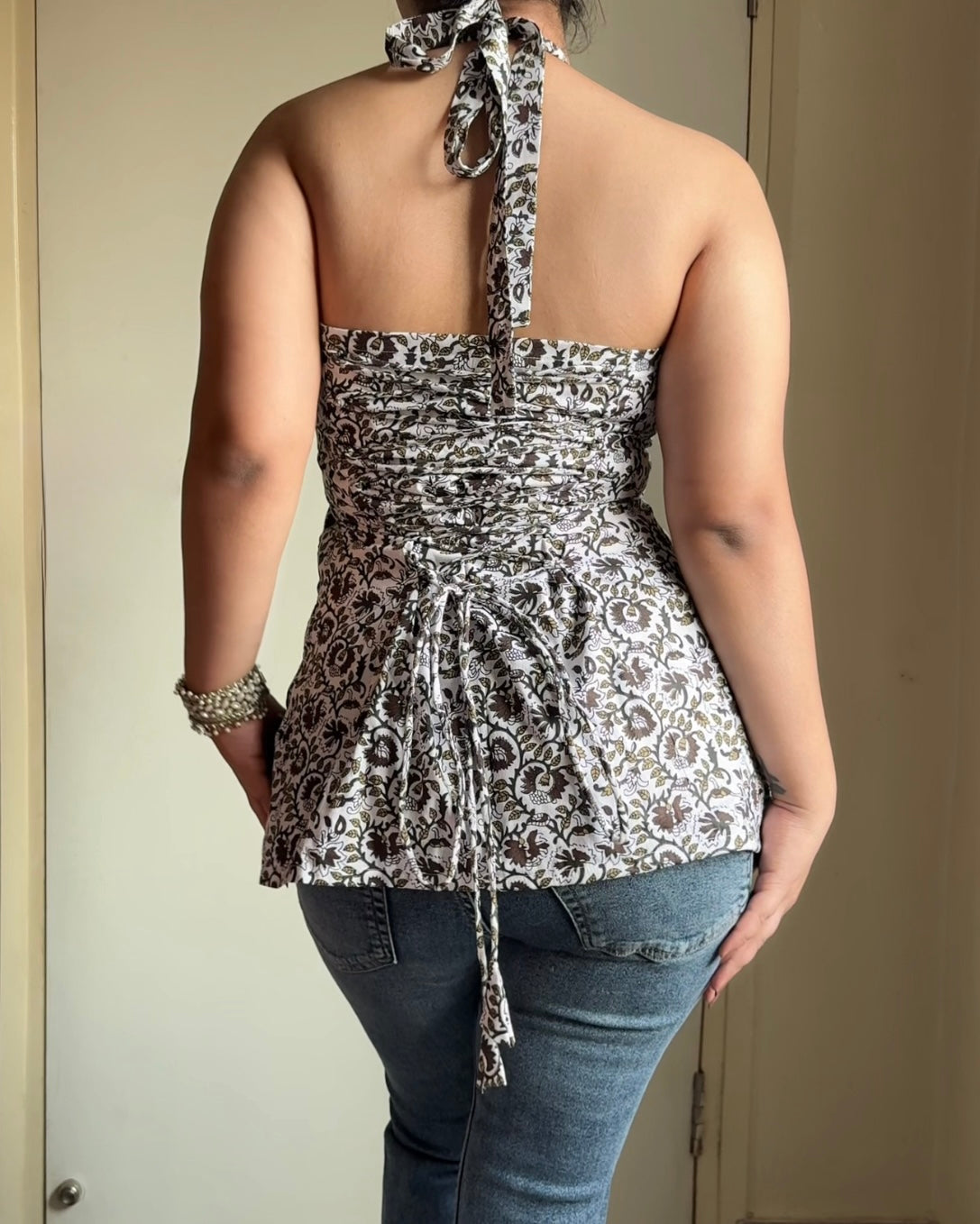 Siya Noor Gul Halter Kurti