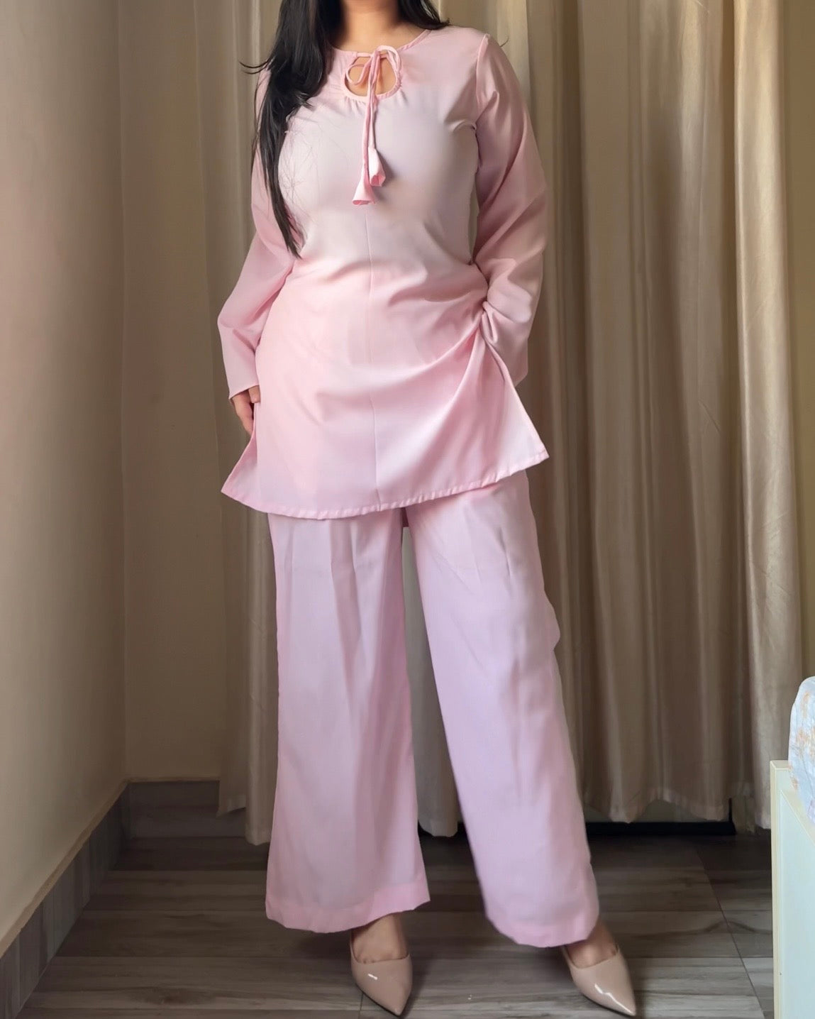 Arohi Gulabi Set